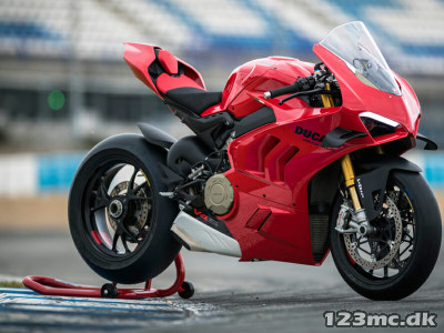 Ducati Panigale V4 S