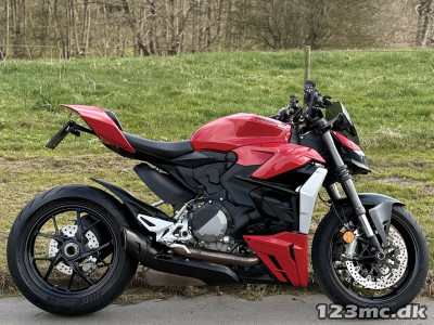 Ducati Streetfighter V2