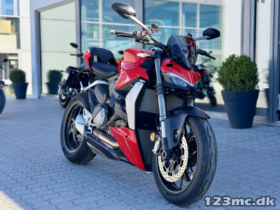 Ducati Streetfighter V2