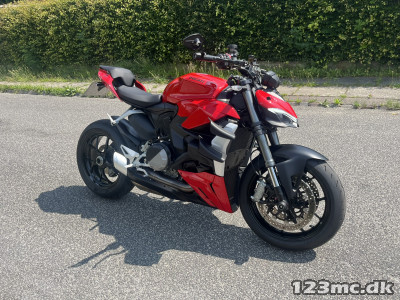 Ducati Streetfighter V2