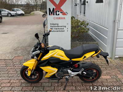 e-MO El scooter e-mio