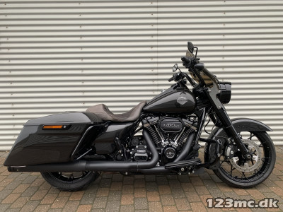 Harley-Davidson FLHRXS Road King Special