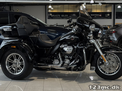 Harley-Davidson FLHTCUTG Tri Glide Ultra
