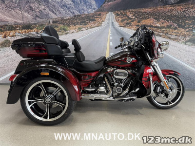 Harley-Davidson FLHTCUTGSE CVO Tri Glide