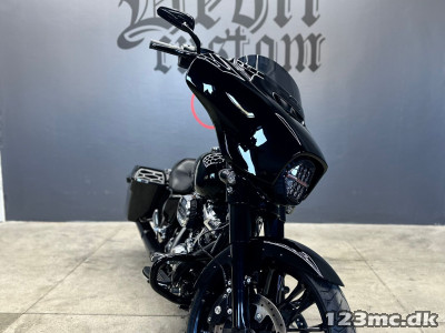 Harley-Davidson FLHXS Street Glide Special EVO EDITION
