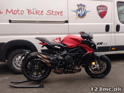 MV Agusta Dragster 800 ROSSO