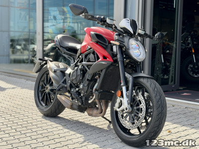 MV Agusta Dragster 800