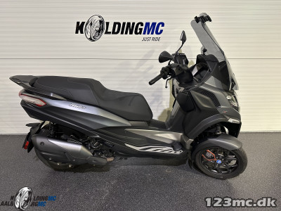 Piaggio MP3 500