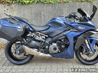 Suzuki GSXS 1000 GT