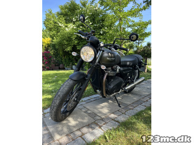 Triumph Bonneville Street Twin