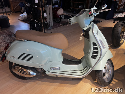 Vespa GTS 300