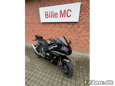 Yamaha YZF R7