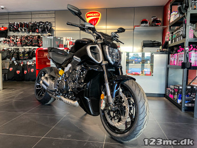 Ducati Diavel V4