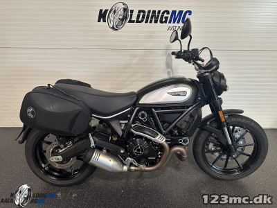 Ducati Scrambler Icon Dark