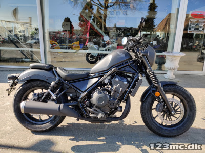 Honda CMX 500 Rebel S