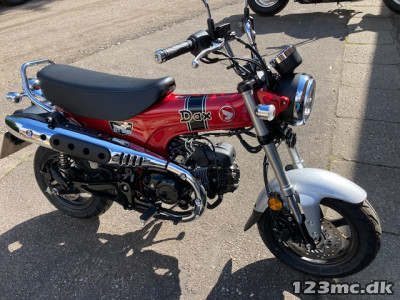 Honda ST 125 Dax