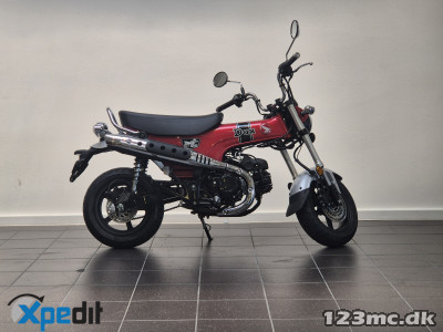 Honda ST 125 Dax