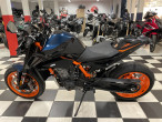2023 KTM 890 Duke R