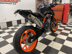2023 KTM 890 Duke R