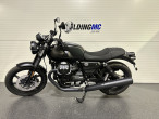 2023 Moto Guzzi V7 Stone