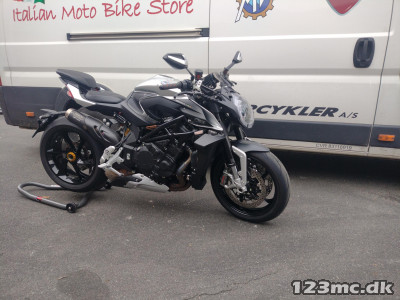 MV Agusta Brutale 1000 RS