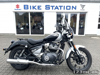 Royal Enfield Super Meteor 650