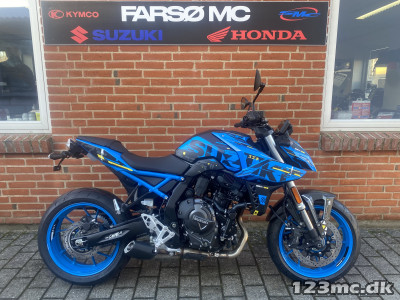 Suzuki GSX-8S Street