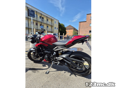 Triumph Street Triple RS