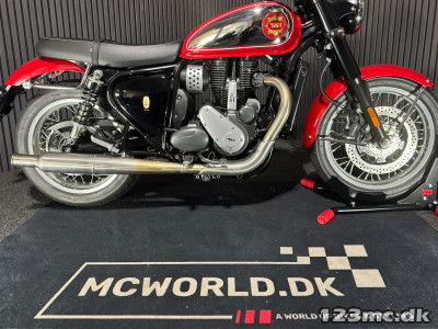 BSA Goldstar Insignia Red