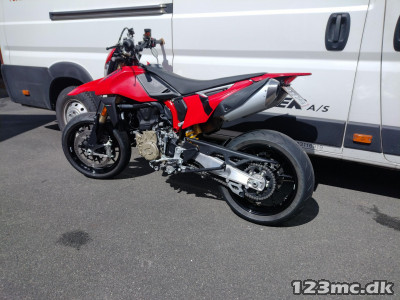 Ducati Hypermotard 698