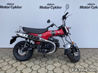 Honda ST 125 Dax