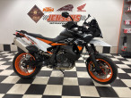 2024 KTM 890 SMT 2024 KTM 890 SMT