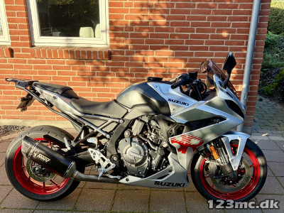 Suzuki GSX-8R Sport