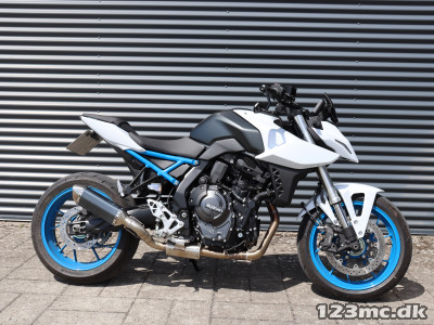 Suzuki GSX-8S