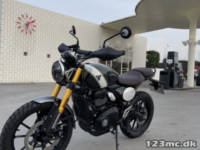 Triumph Scrambler 400 X