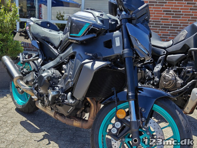 Yamaha MT-09 Eftermonteret udstyr for 40.000,- kr.