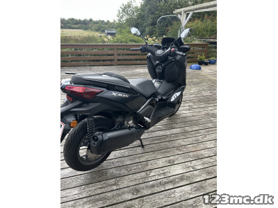 Yamaha X-Max 300 Tech Max