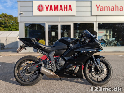 Yamaha YZF R7