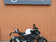 CFMOTO 450 NK CFMOTO 450 NK