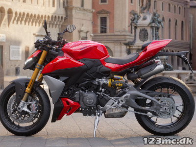 Ducati Streetfighter V2S