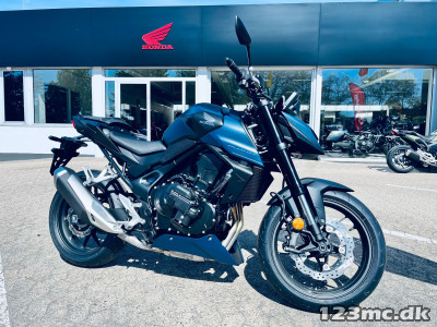 Honda CB 750 Hornet E-Clutch