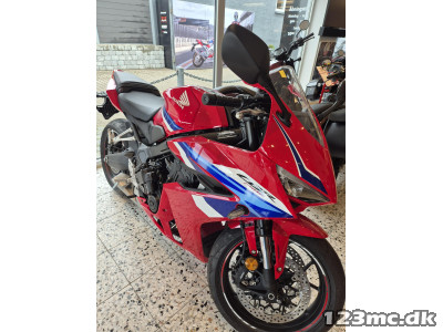 Honda CBR 650 R E-Clutch