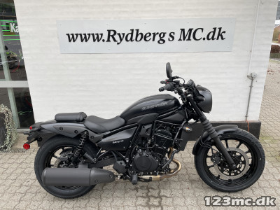 Kawasaki Eliminator 500 SE