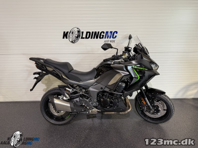 Kawasaki Versys 1100 Metallic Graphenesteel Gray (GY1)