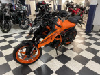 2025 KTM 390 Duke