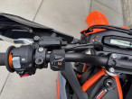 2025 KTM 690 SMC R