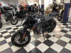 2025 KTM 890 Duke