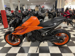 2025 KTM 990 Duke