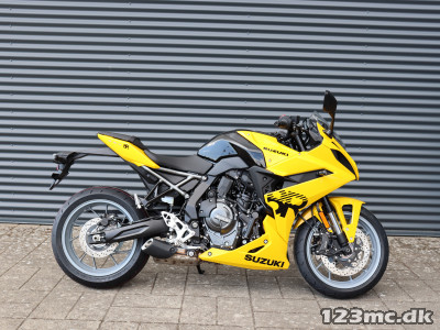Suzuki GSX-8R