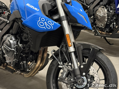 Suzuki GSX-8S
